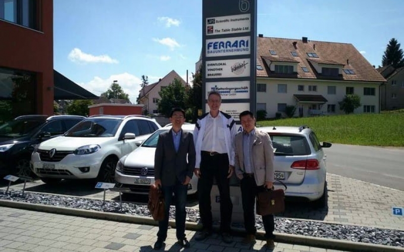 優(yōu)尼康負責人應邀赴瑞士會晤Table Stable 公司CEO